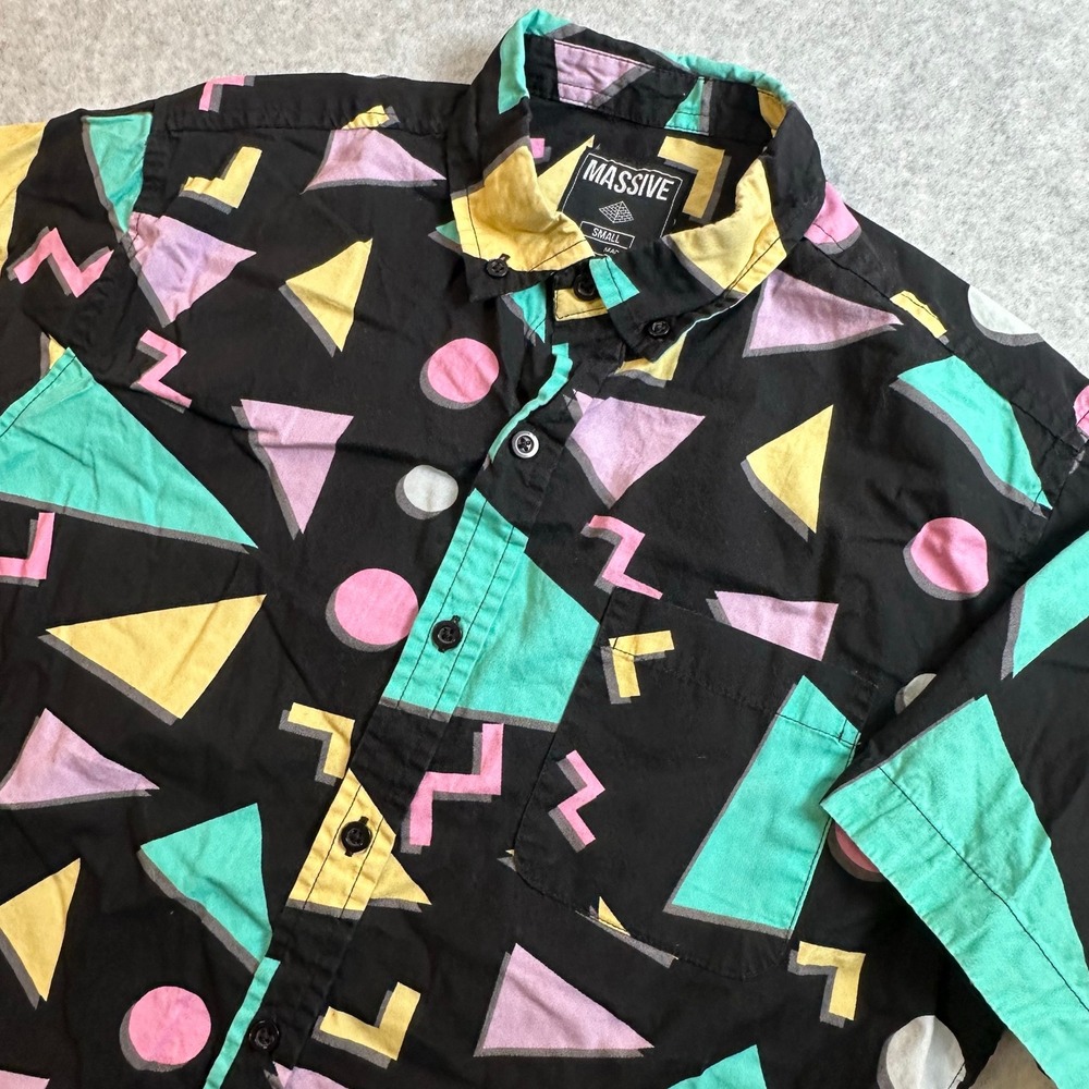 Massive Mens Short Sleeve Button Down Shirt Black 90s Geometric Print Small